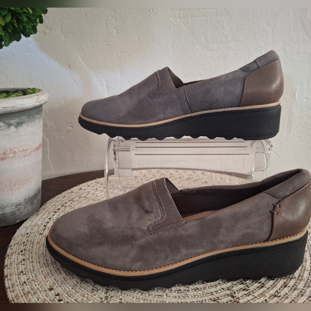 Clarks  Brown Suede Women's Loafers Size 7.5